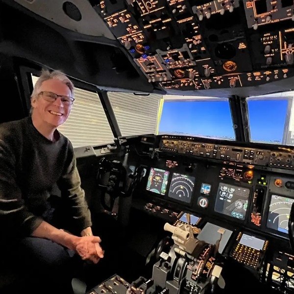 Illustrative cockpit photo from Flight Rush Sydney; not a photograph of Sami